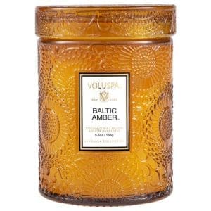נר ריחני בצנצנת זכוכית 156 גרם - Baltic Amber VOLUSPA