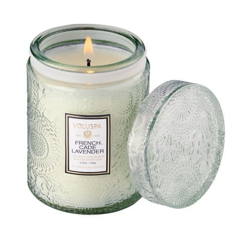 נר ריחני בצנצנת זכוכית 156 גרם - French Cade & Lavender VOLUSPA – תמונה 2